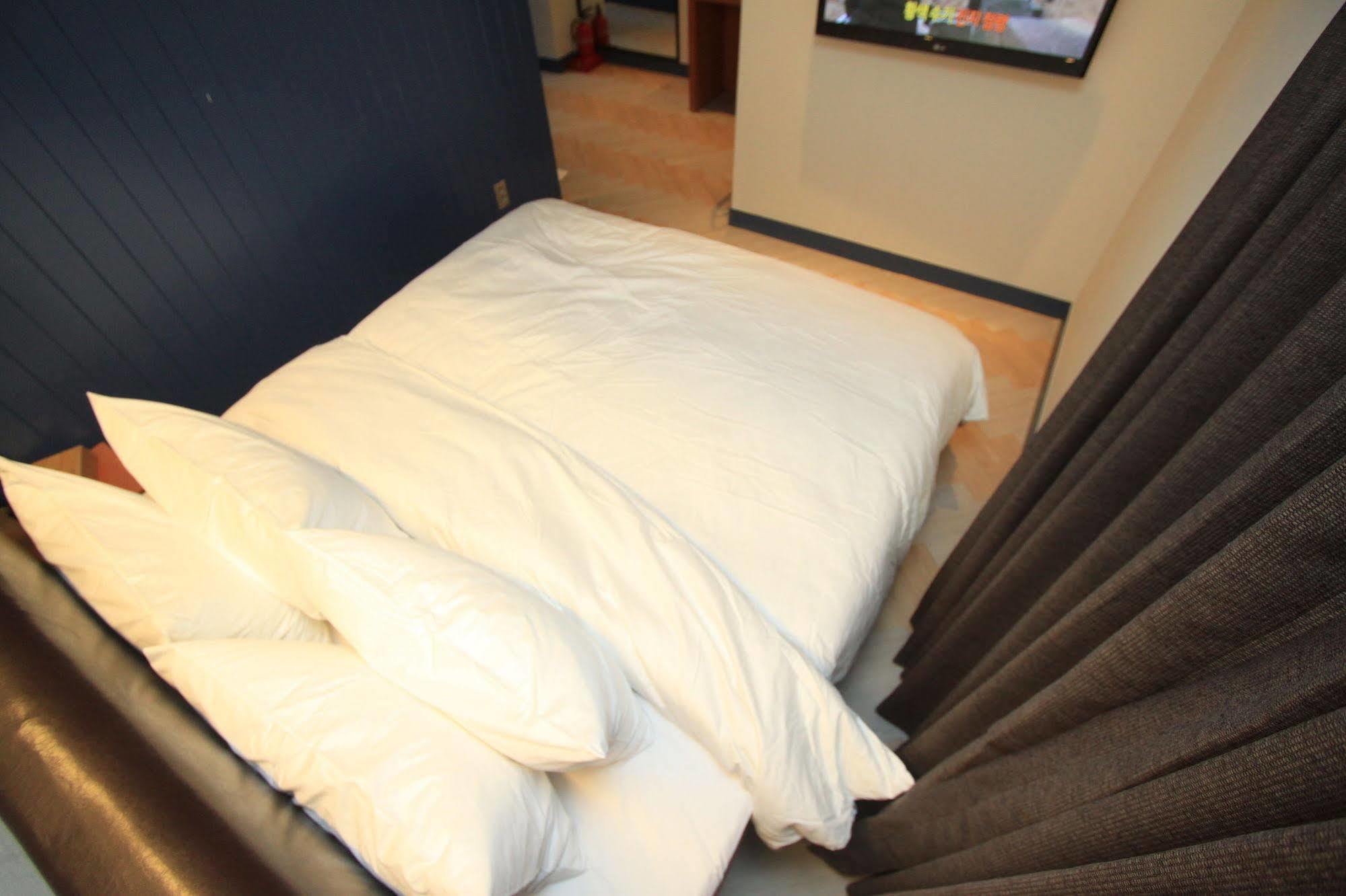 ปราฮา บูทิค โฮเต็ล Hotel ชางวอน ภายนอก รูปภาพ